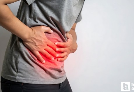 Karın ağrısının yanındaki bu 2 belirti kolorektal kanserin belirtisi olabilir