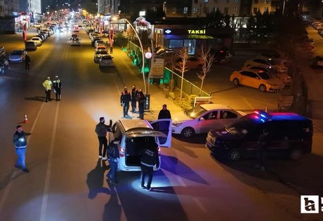 Kırıkkale'de polis ekipleri kapsamlı denetime çıktılar