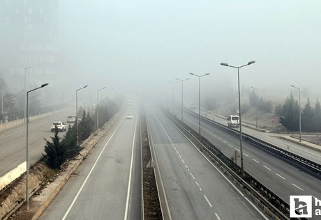 Kırıkkale-Ankara kara yolunda yoğun sis etkili oldu!