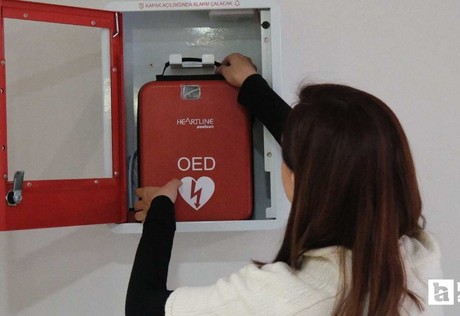 Hacettepe Üniversitesi'ne ani kalp durmalarına karşı 55 OED cihazı yerleştirildi