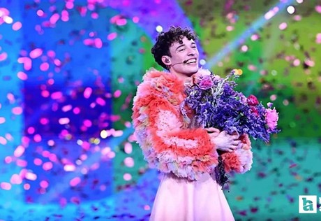 İsrail'e onay veren Eurovision'a tepki: 2024 galibi Nemo ödülünü iade edecek