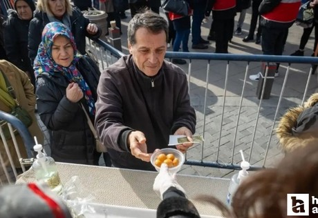 CHP Ankara İl Başkanlığı vefat eden Şehzadeler Belediye Başkanı Durbay için lokma dağıttı