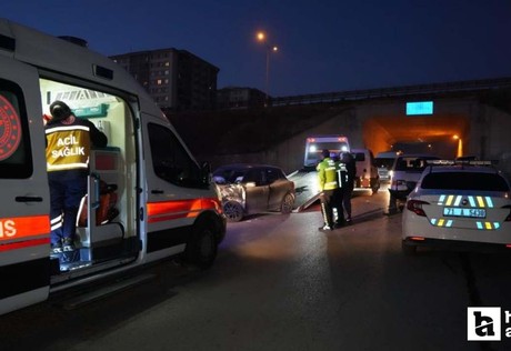 Kırıkkale'de minibüs ile otomobil kafa kafaya çarpıştı: 2 kişi yaralandı