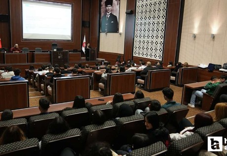 Keçiören Belediyesi, stajyer öğrencilere sağlık eğitimi verdi