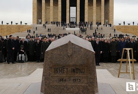 İsmet İnönü, ölümünün 52’nci yılında Anıtkabir'de mezarı başında anıldı