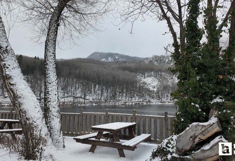 Beyaza bürünen Karagöl'de kartpostallık manzaralar oluştu