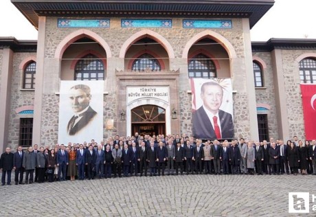 İş ve sanayi dünyası Ankara'da 2. TBMM Binası önünde bir araya geldi