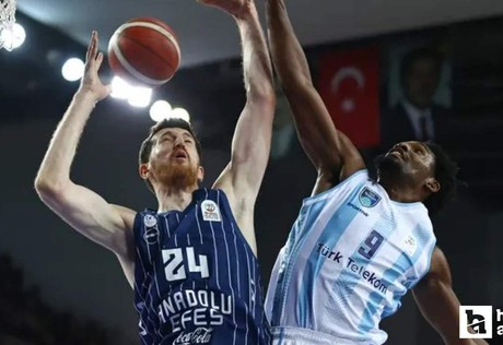 Türk Telekom, Anadolu Efes’i Ankara’dan eli boş gönderdi!