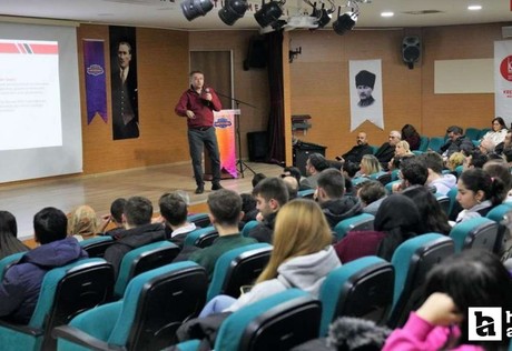 Keçiören Belediyesi'nden yapay zeka okuryazarlığına destek için özel eğitim