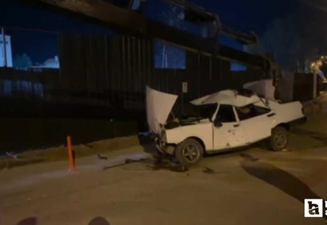 Çankırı'da inşaat sahasına düşen otomobil kullanılamaz hale geldi