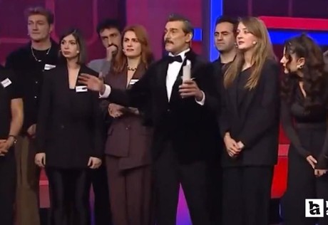 Aile Bakanı kazandıkları ödülü çocuklara bağışlayan dizi oyuncularına teşekkür etti