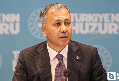 Bakan Yerlikaya: 'Kırmızı bültenle ve ulusal seviyede aranan 40 suçlu Türkiye'ye getirildi'