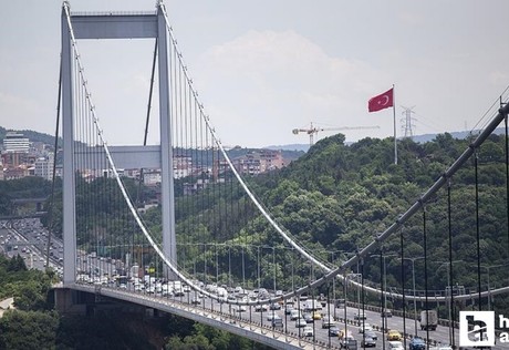 2025 yılında otoyol ve köprülerden 1,1 milyardan fazla araç geçti
