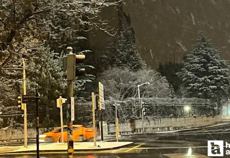 Başkentin yüksek kesimlerinde kar yağışı etkili oldu!