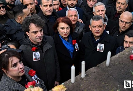 Vefatının 33. yılında Uğur Mumcu Ankara'daki evinin önünde anıldı