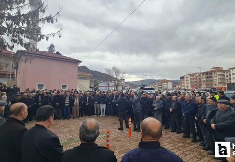 65 kişi umre ibadeti için Nallıhan'dan kutsal topraklara uğurlandı