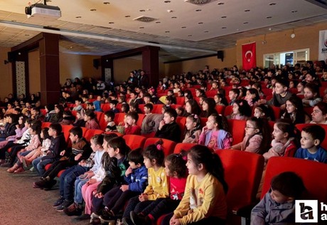 Sincan Belediyesinin sömestr tatili için düzenlediği tiyatro programı sona erdi