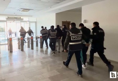 Kırşehir'de vatandaşları dolandırdıkları iddia edilen 4 şüpheli tutuklandı