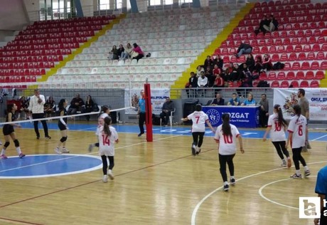 Ankara dahil 15 ilden 224 sporcunun katılımıyla voleybol müsabakaları başladı