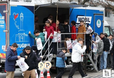 Pursaklar 4. Kitap Günleri'nde vatandaşlara çorba ikramı yapıldı