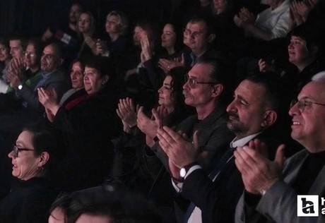 Etimesgut Belediyesi Kent Tiyatrosu, Bir Troya Hikayesi'nin prömiyerini gerçekleştirdi