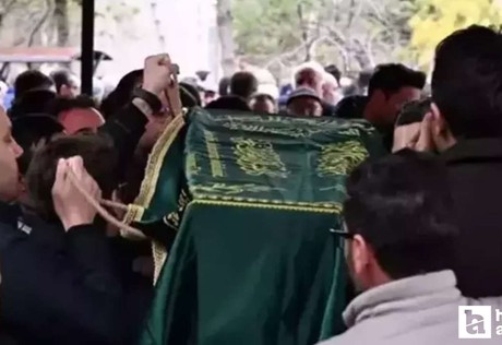 17 aylık bebek yaya geçidinde hayatını kaybetti: Acı haber Ankara'daki polis babasına verildi