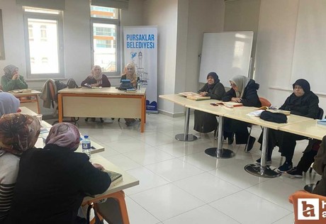 Pursaklar Belediyesi'nin Hanımevlerinde mukabele bereketi