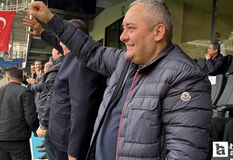 Keçiören Belediye Başkanı Özarslan, Ankaragücü ve Keçiörengücü maçlarını tribünden takip etti