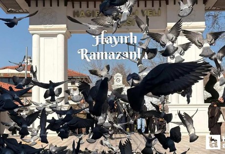 Ramazan'ın ilk cumasında Hacı Bayram Veli Camii doldu taştı