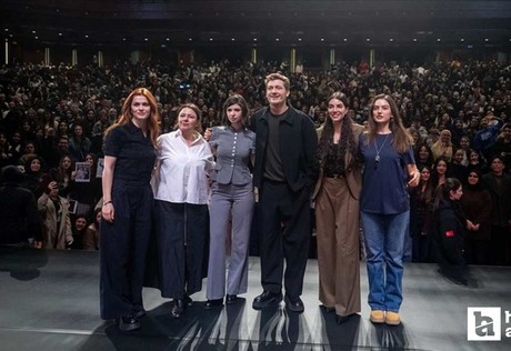 'Taşacak Bu Deniz' dizisi oyuncuları Külliye'ye konuk oldu