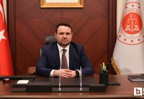 Bakan Akın Gürlek, baba ile 14 aylık kızını darbeden şüphelinin tutuklandığını açıkladı