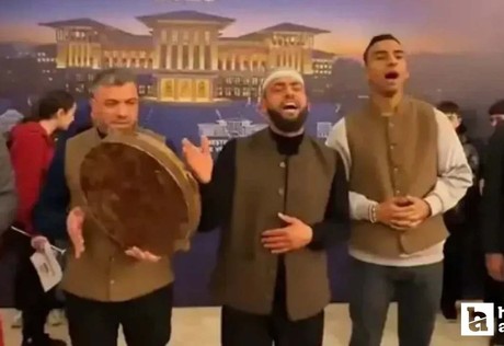 ‘Kabede Hacılar’ ilahisini seslendiren Celal Karatüre,  Külliye'de Ramazan etkinliklerine konuk oldu