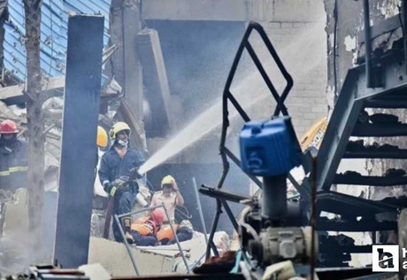 Hindistan'da bir fabrikada meydana gelen patlamada 17 kişi hayatını kaybetti