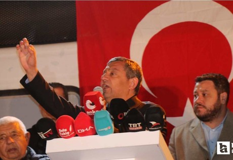 Özgür Özel: "Biz Tanju Özcan ile gurur duyuyoruz"