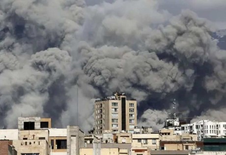 Kızılay'da görme engelliler ABD ve İsrail'in İran'a yönelik saldırılarını protesto etti