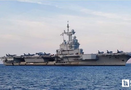 Macron, Fransız amiral gemisi Charles de Gaulle’ün Akdeniz’e hareket etmesi için emir verdi