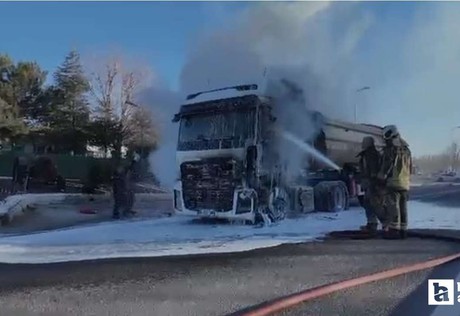 Polatlı'da seyir halindeki hafriyat kamyonunda yangın çıktı