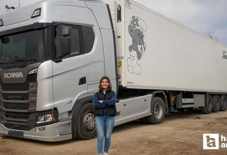 Ankara'da yaşayan genç kadın sıradan hayatından sıkılarak uzun yol tır şoförü oldu