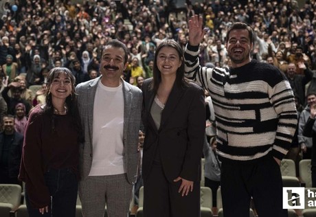 Külliye'de Ramazan etkinliklerinde ünlü dizi oyuncuları konuk edildi, ilahi konseri düzenlendi