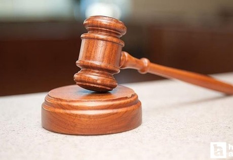 Başkentte eşinin yüzünü kestiği iddia edilen memurun davası görüldü