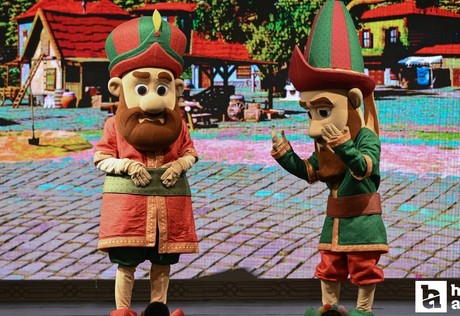 Beştepe Millet Sergi Salonu'nda Hacivat-Karagöz rüzgarı