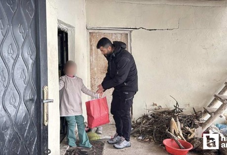 Ankaralı polis memurundan bayram öncesi ihtiyaç sahibi ailelere yardım paketi!