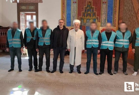 Ankara'da yükümlüler, denetimli serbestlikte cami temizlediler