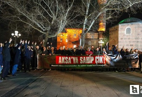 İsrail'in Mescid-i Aksa'yı ibadete kapatması Ankara'da protesto edildi