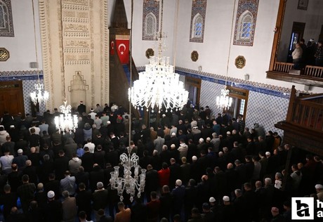 Başkentliler bayram namazında Hacı Bayram Veli Camisi'ni doldurdu