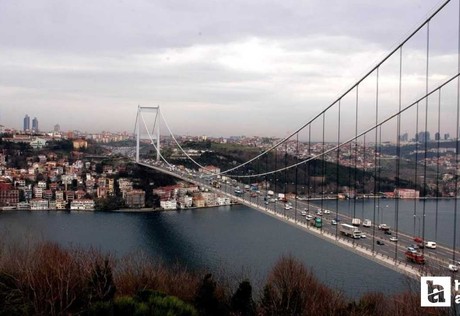 Bayramda otoyol ve köprüleri kullanan araç sayısı 12,3 milyon olarak açıklandı