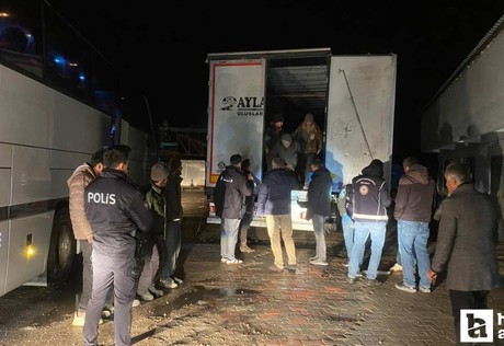 Çankırı’da 75 düzensiz göçmen yakalandı, f kişi gözaltına alındı