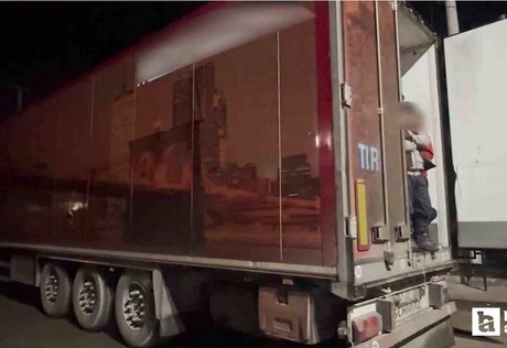 Çankırı'da yapılan operasyonda tır dorsesinde 75 kaçak göçmen yakalandı