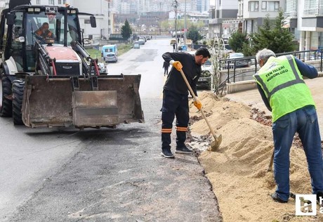 Etimesgut Belediyesi kaldırım, bordür ve tretuvar çalışmalarına devam ediyor