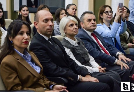 Etimesgut'ta düzenlenen Dünya Otizm Farkındalık Günü etkinliğine yoğun katılım!